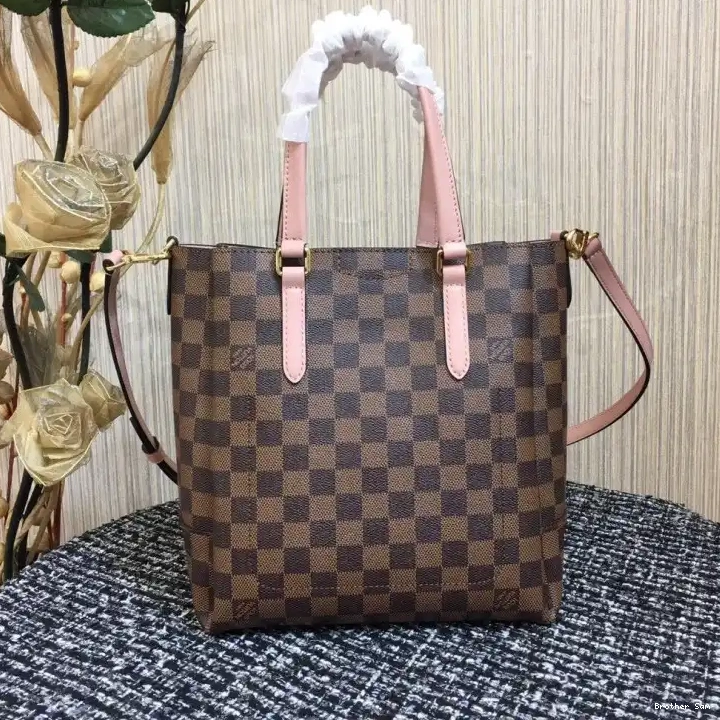 Brother Sam Yupoo Bags LV 20B570047 0526